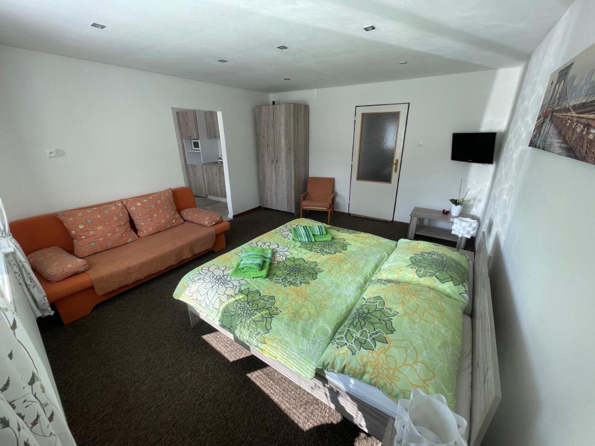 Apartmany Pri Zvonici Oravsky Podzamok Exterior photo
